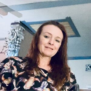 Meet your Posher, Sharon